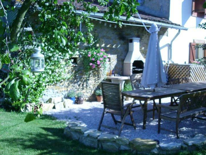 Les Glycines Bed and Breakfast Saint Gaudens Exterior foto